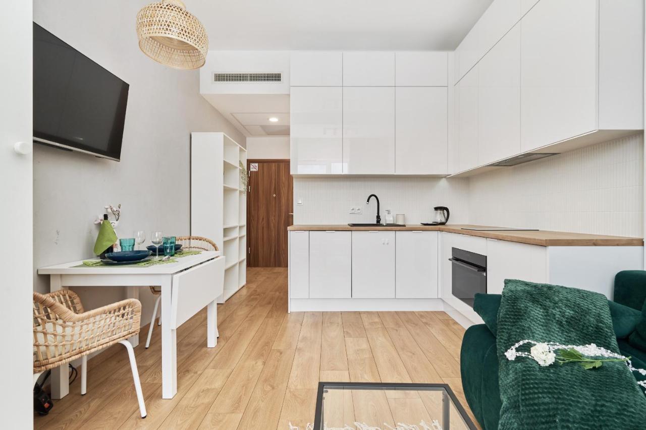 Apartment By The Oder River Wroclaw By Noclegi Renters Buitenkant foto